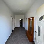 Xhulio Apartament Golem