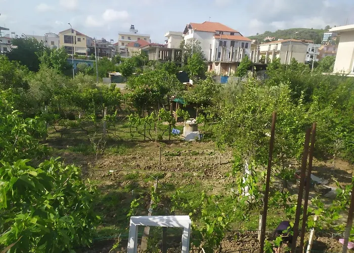 Xhulio Apartament Golem
